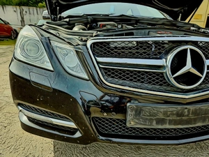 Mercedes W212 фара адаптивний біксенон, бампер авангард, передня решітка