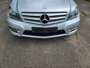 Mercedes C-class W204 крило, бампер передній, капот, решітка радіатора